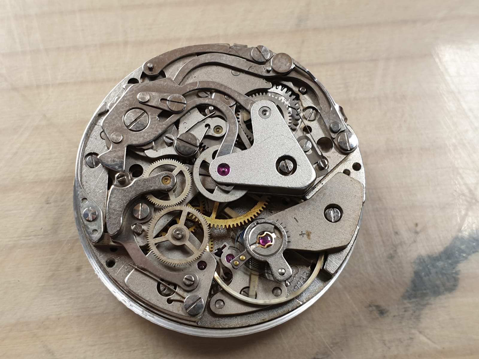 Valjoux discount 7733 movement