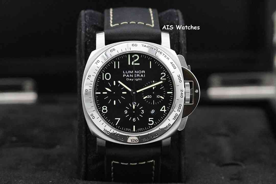 Panerai PAM 196 Luminor Chrono Daylight 44MM B&P