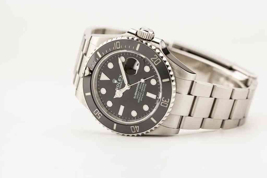 Rolex Submariner Date 126610LN - 41mm - Ceramic ( excellent / complete )