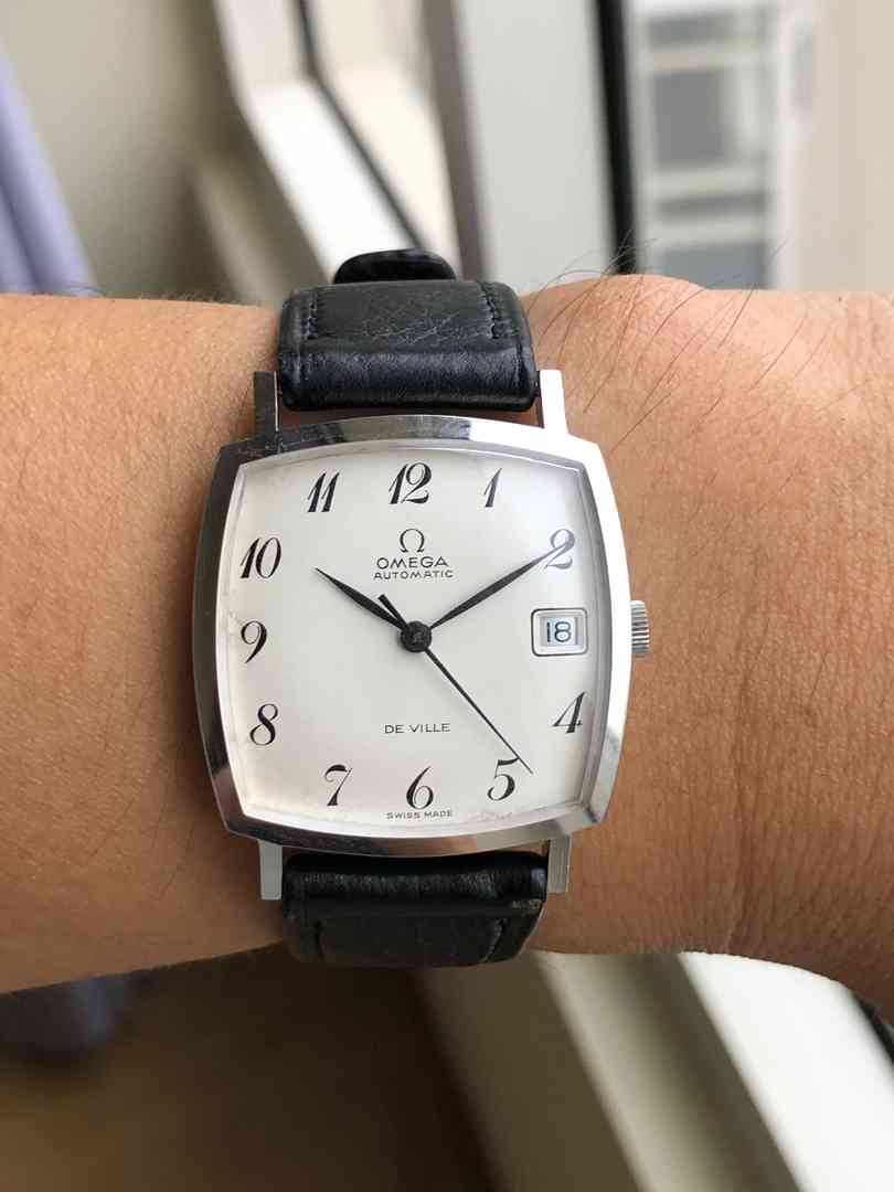 Omega 162.025, matte white rectangular dial, Omega leather strap and box, serviced, free shipping