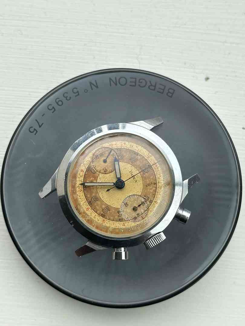 Doxa Spillman case Valjoux 22 (1940s)