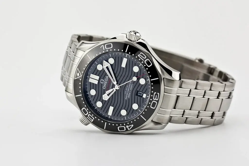 Omega Seamaster 300 - Black Wave Dial - 210.30.42.20.01.001 ( new / 2025 )