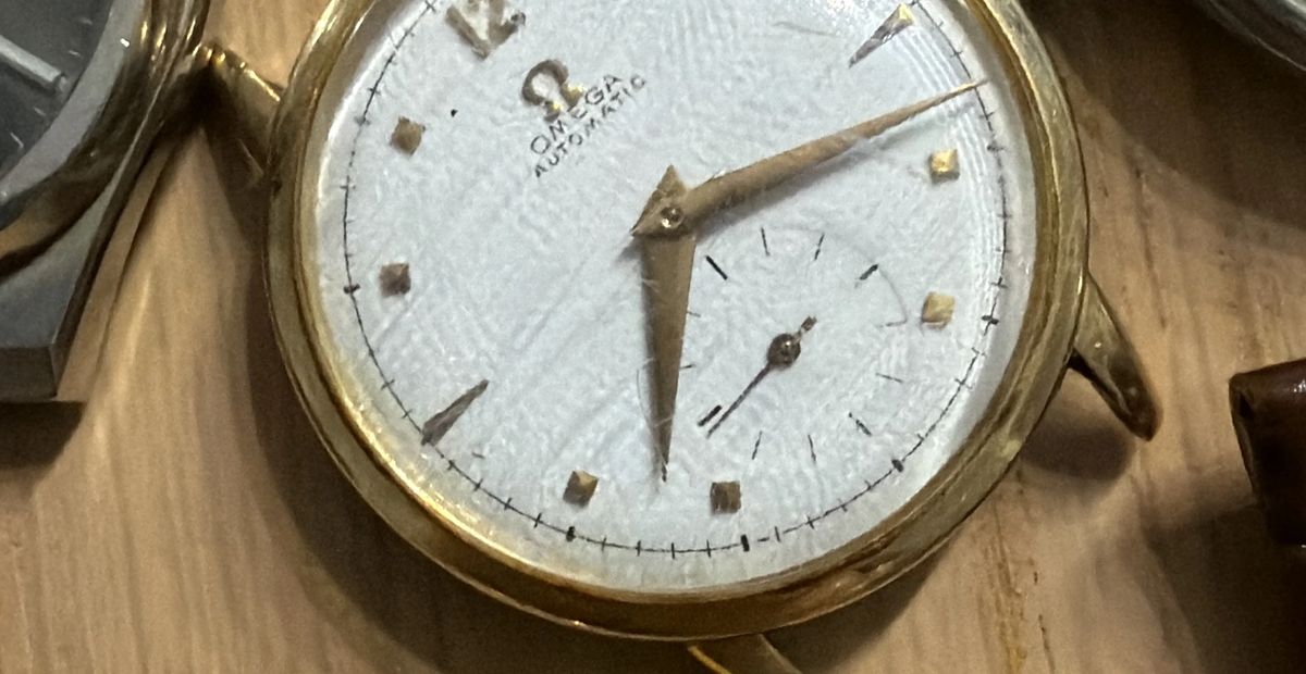 Image for Need to find a caseback for this anyone can help? It’s 32mm case.