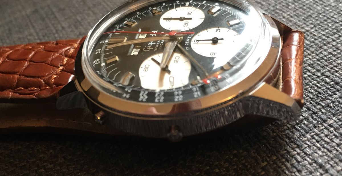 SOLD - Gigandet wakmann triple date R730 reverse panda | Omega
