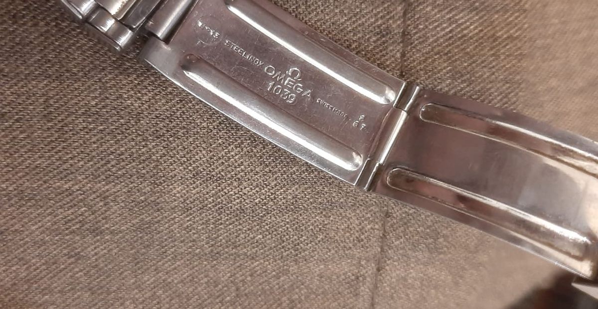 Omega bracelet 1039 with 16 End links | Omega Watch Forums Omega bracelet 1039 with 16 End links | Omega Watch Forums