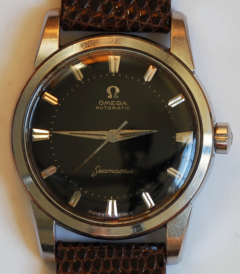 Omega seamaster black outlet dial vintage