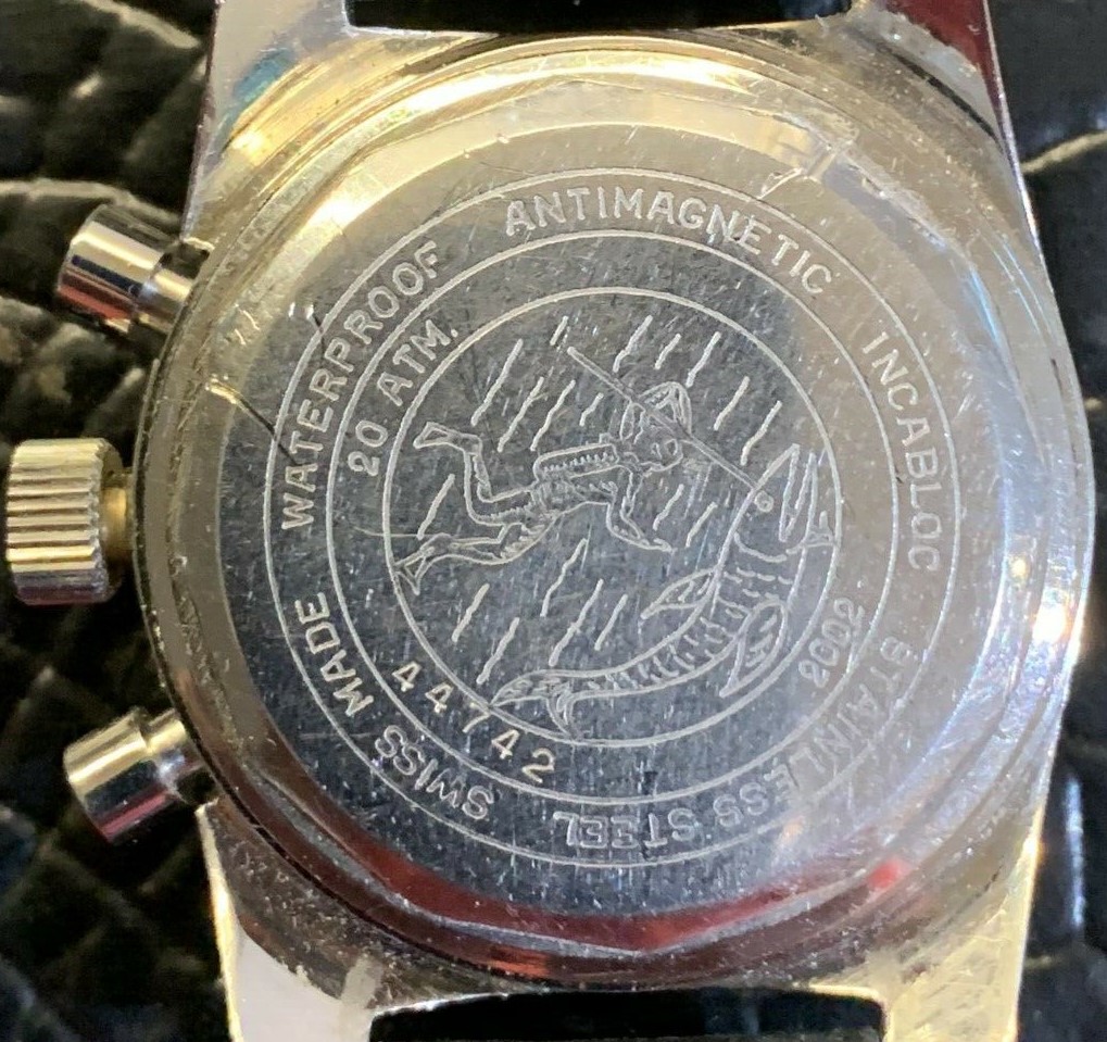 Le jour Caseback-2.jpg