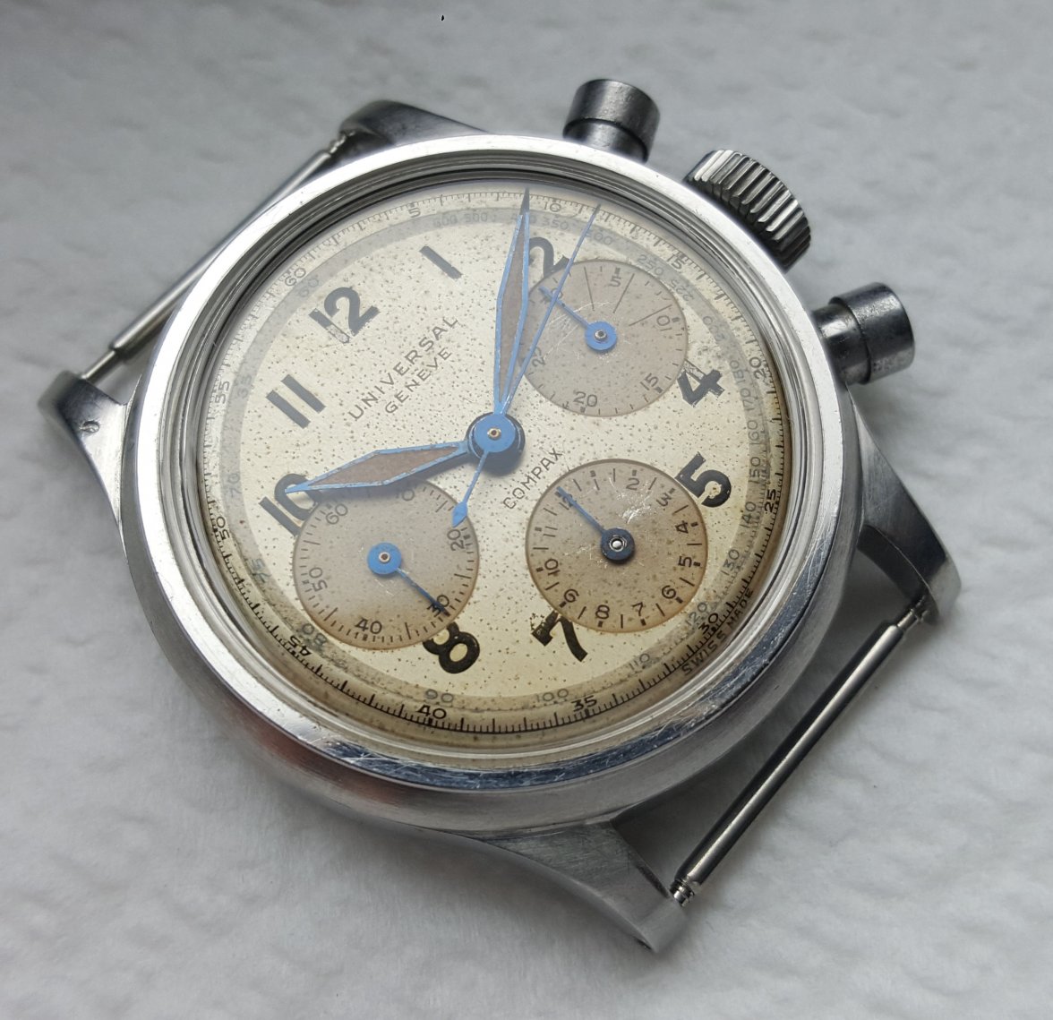 SOLD UNIVERSAL GENEVE COMPAX 22209 Omega Forums