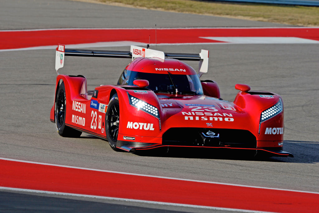 Nissan GT-R LM NISMO pre-season testing 10.jpg