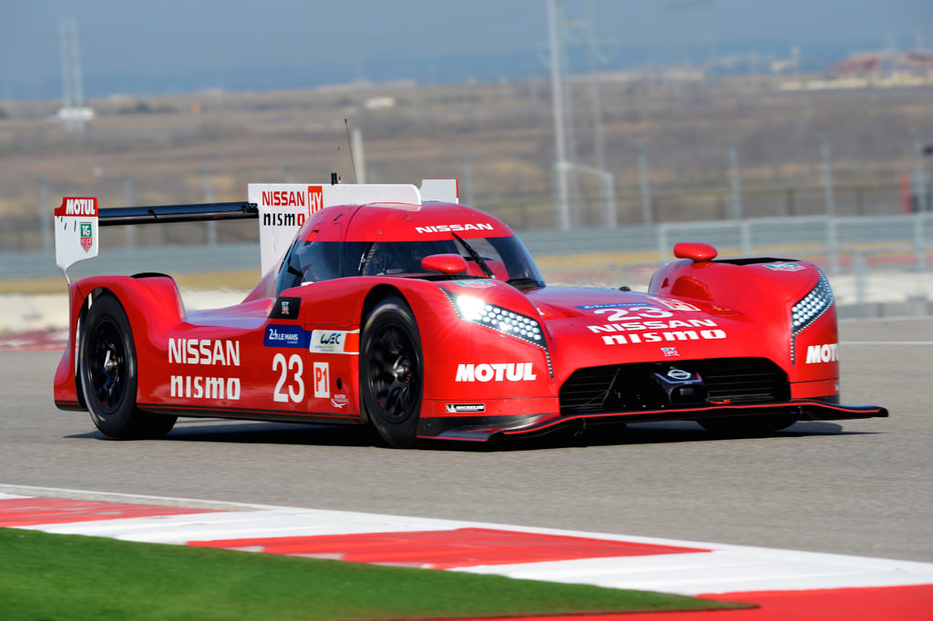 Nissan GT-R LM NISMO pre-season testing 2.jpg