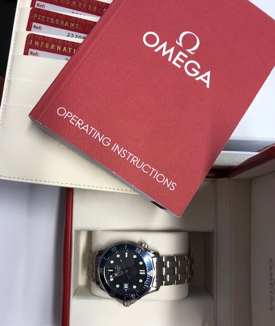 Does this omega case appear to have been polished? | Omega Forums