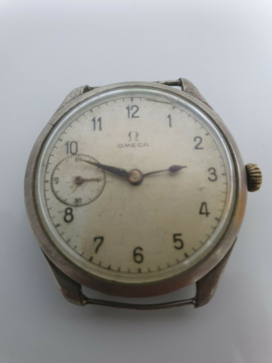 Small seconds at 9.jpg