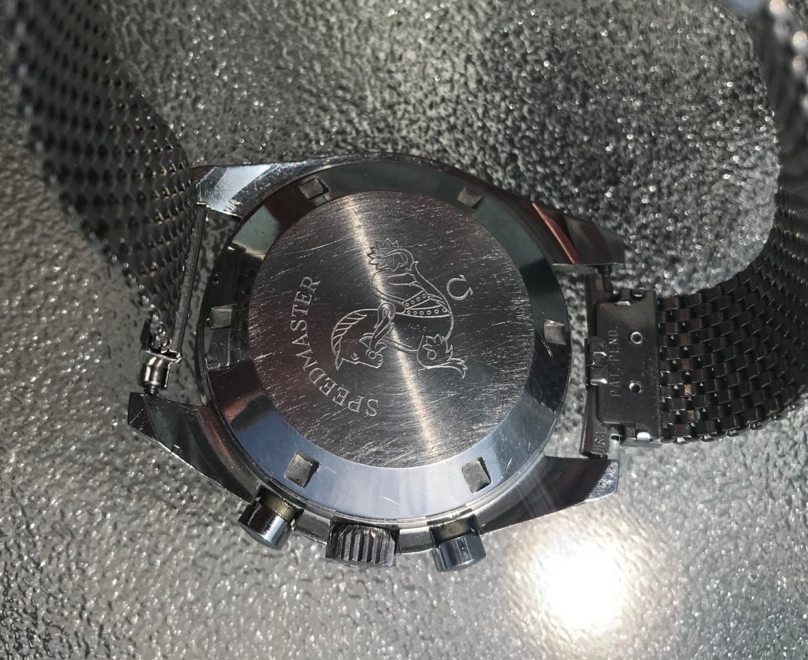 speedmaster 105012-66CB caseback 2.jpg