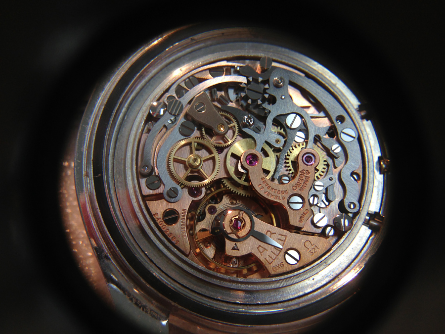 airandspace-omega-speedmaster-movement.jpg