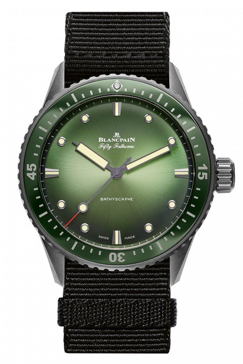 blancpain-fifty-fathoms-bathyscaphe-5005-0153-NABA_abtw-5.jpg