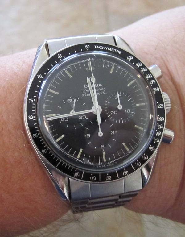 Omega_Speedmaster_Pro_1.jpg