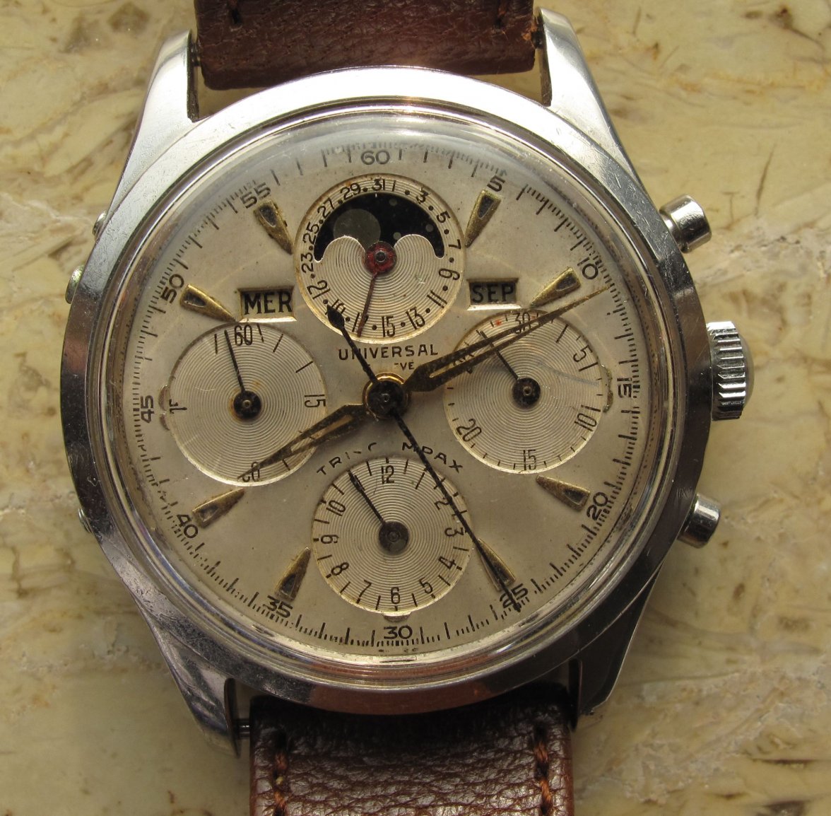 Universal Tri-Compax (steel) small.jpg