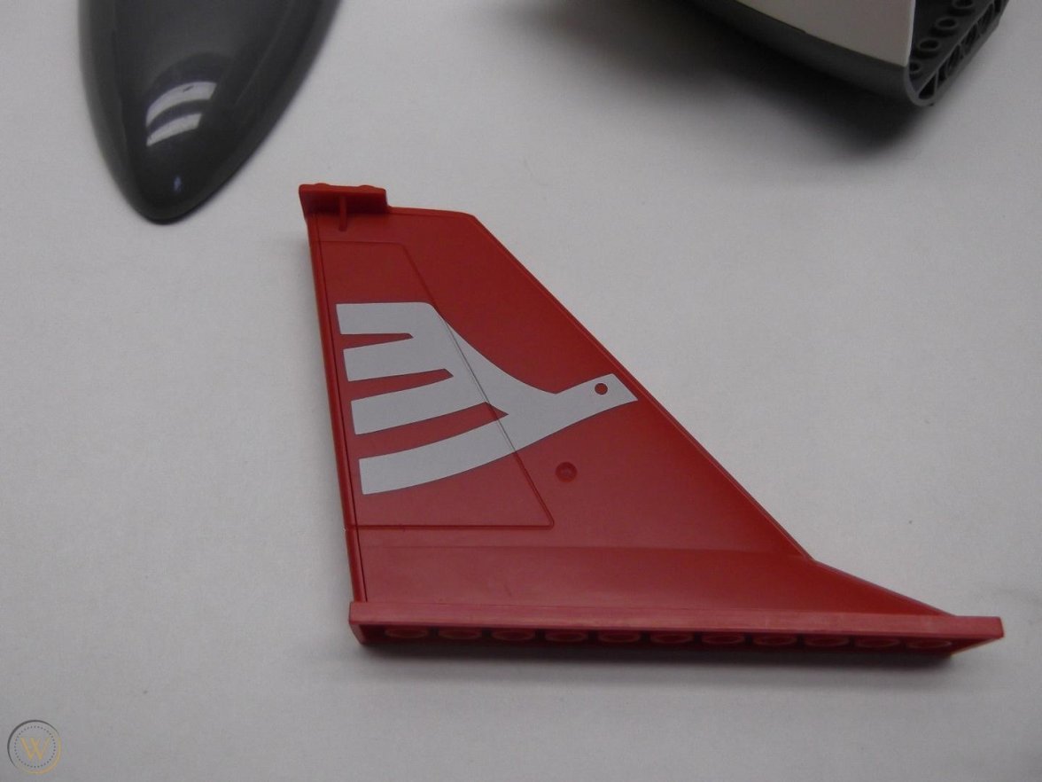 lego-piece-plane-red-tail.jpg