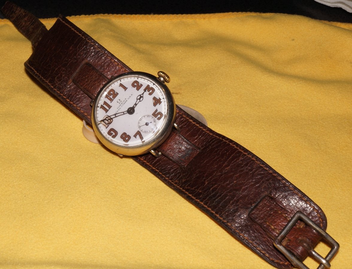 Trench with era leather strap.JPG Trench with era leather strap.JPG