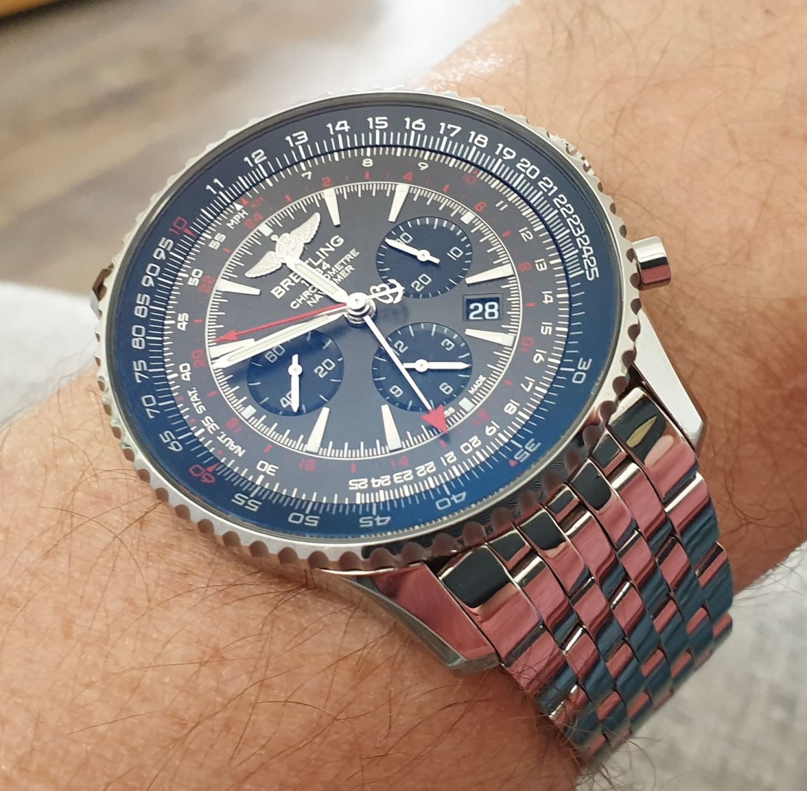 breitling navitimer b04 gmt 48