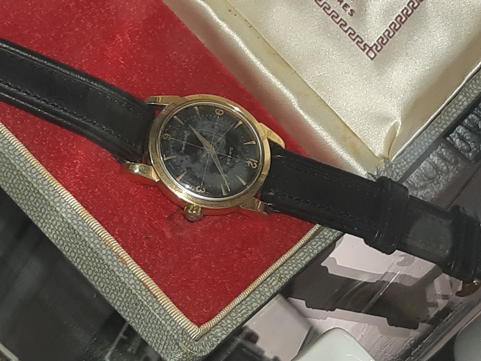 watch in box.jpg watch in box.jpg