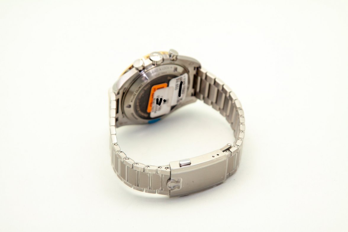 Omega Speedmaster Apollo 11 50th (9 of 14).jpg