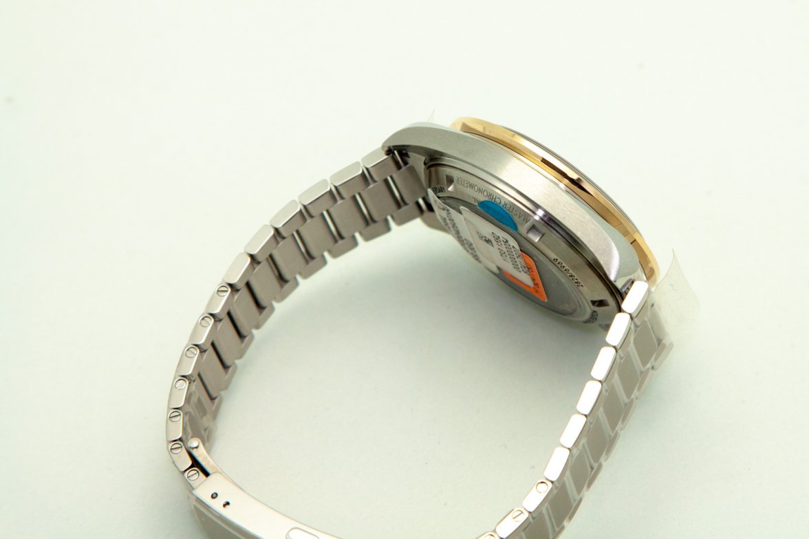 Omega Speedmaster Apollo 11 50th (13 of 14).jpg