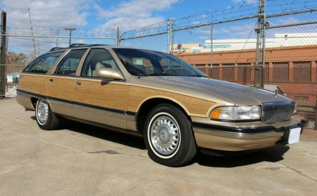 1996-Buick-Roadmaster-Estate-Wagon-1-e1575258672894-630x390.jpg