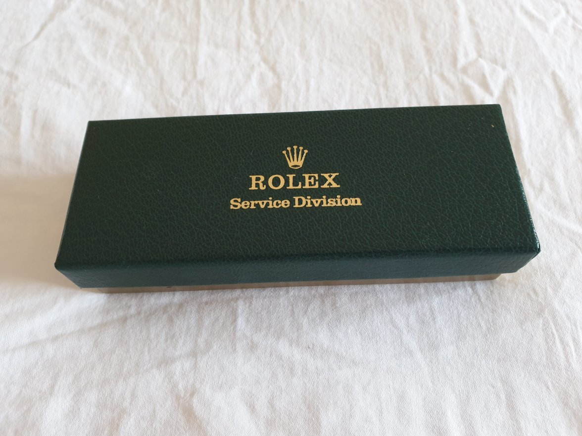 6239_service_box.jpg 6239_service_box.jpg