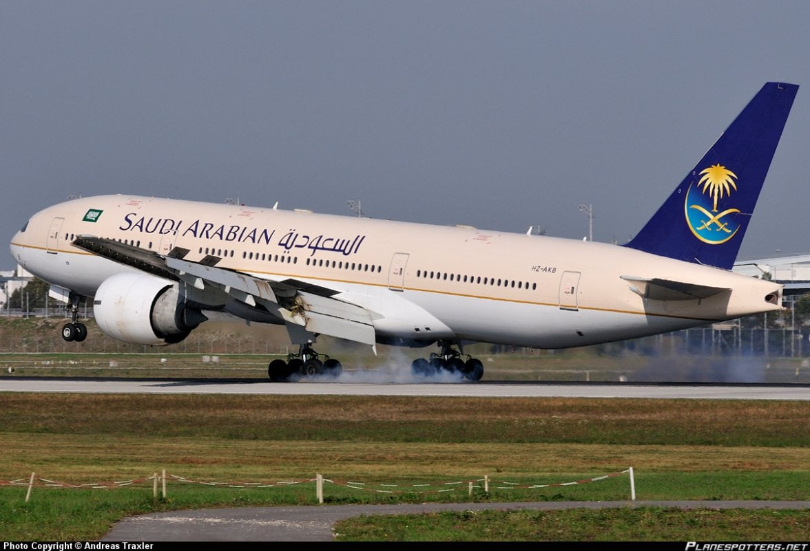 HZ-AKB-Saudi-Arabian-Airlines-Boeing-777-200_PlanespottersNet_113401.jpg