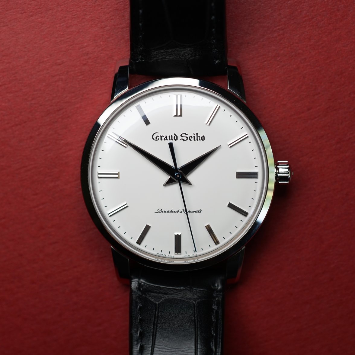 sbgw253 grand seiko on red (1 of 1).jpg