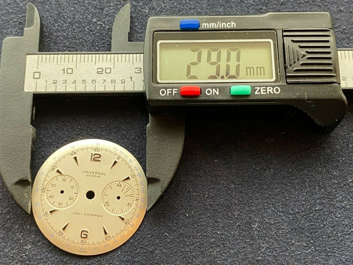 Dial-Universal-hGeneve-Uni-Compax-Caliber-283-Index-Silver-_57.jpg