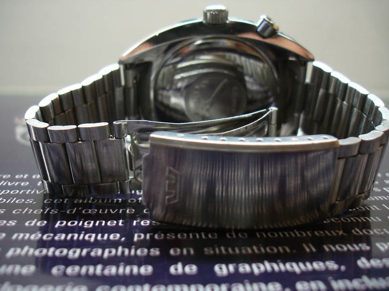 glycine watch back.jpg