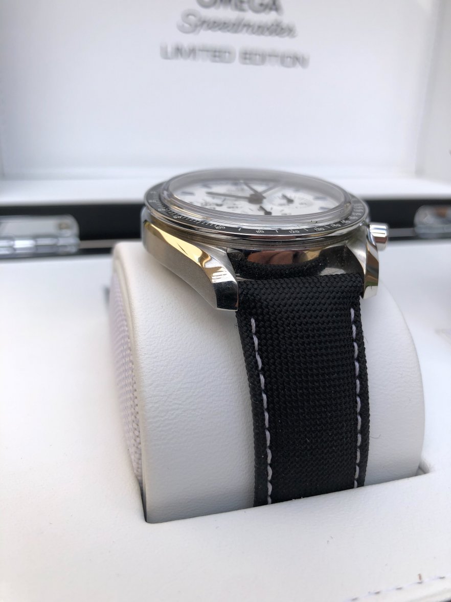 SpeedmasterSnoopy-2-7.jpg SpeedmasterSnoopy-2-7.jpg