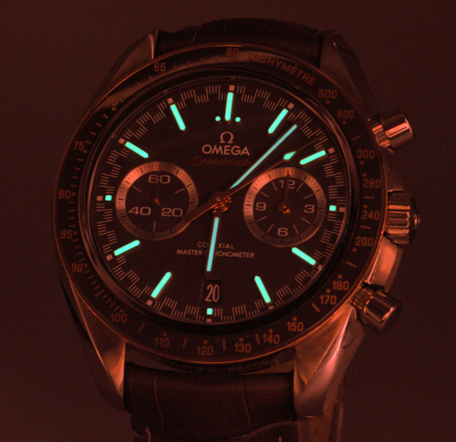 Speedmaster_Racing_lume_650.jpg