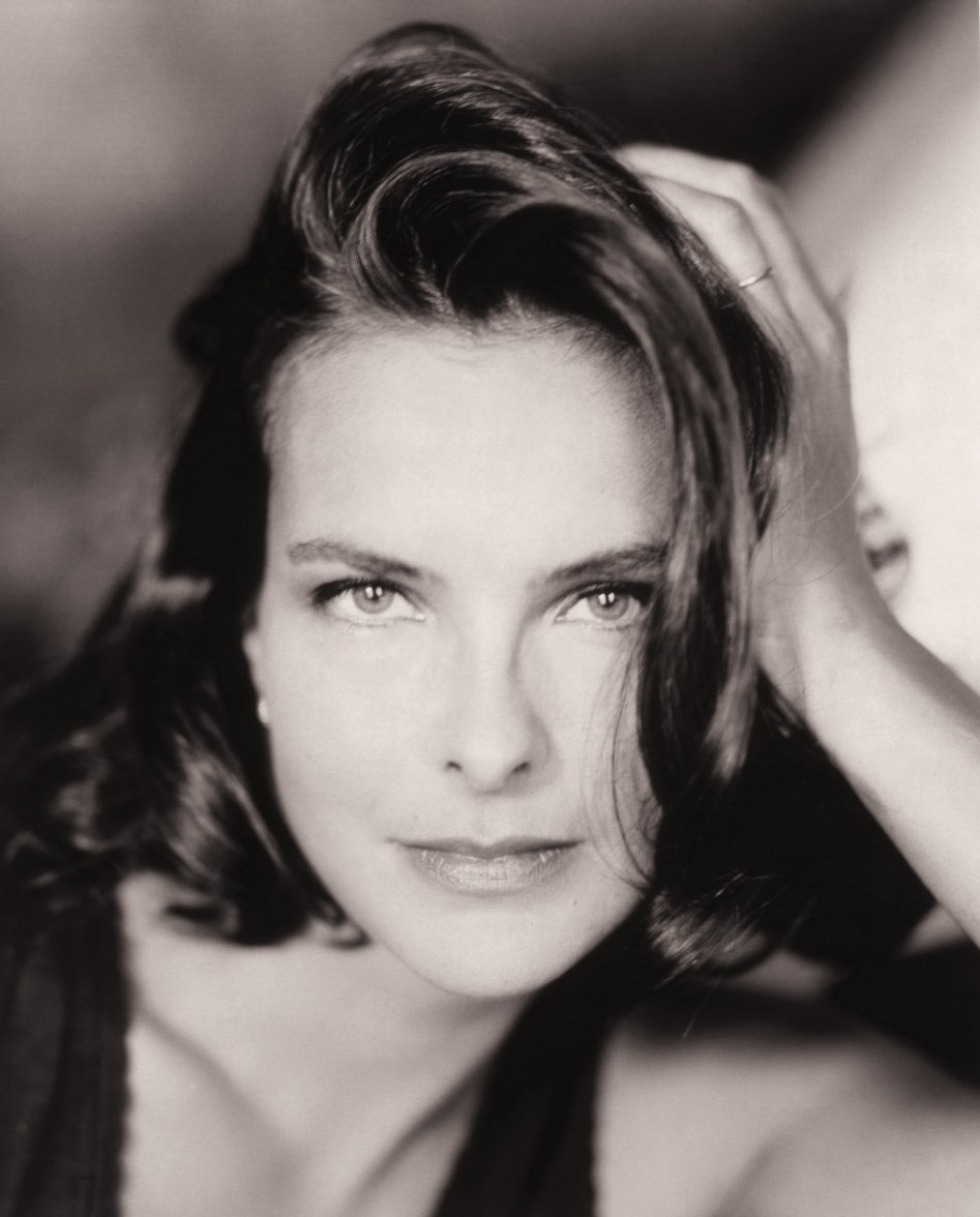 1993-10-00-B43-CAROLE-BOUQUET-20-1.jpg