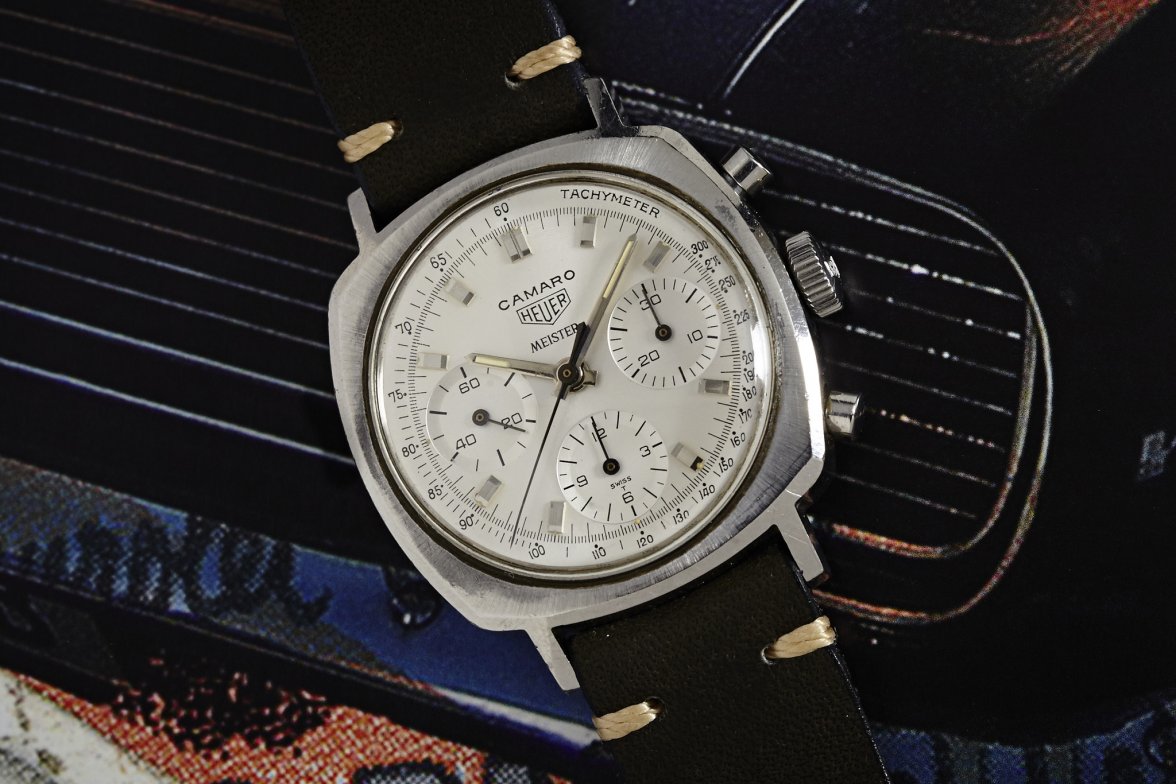 Heuer_Camaro_Silver_Meister_Dial_AS00655_Culture1.jpg