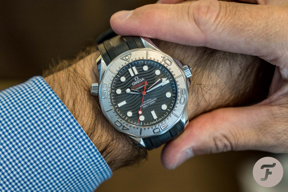 Omega-Seamaster-Diver-300M-Nekton-Edition.029.jpg