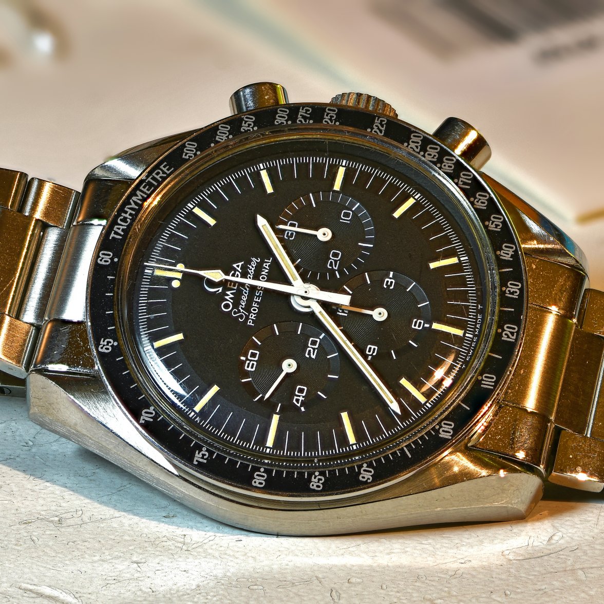 Speedmaster_1 (2)_red15mb.jpg