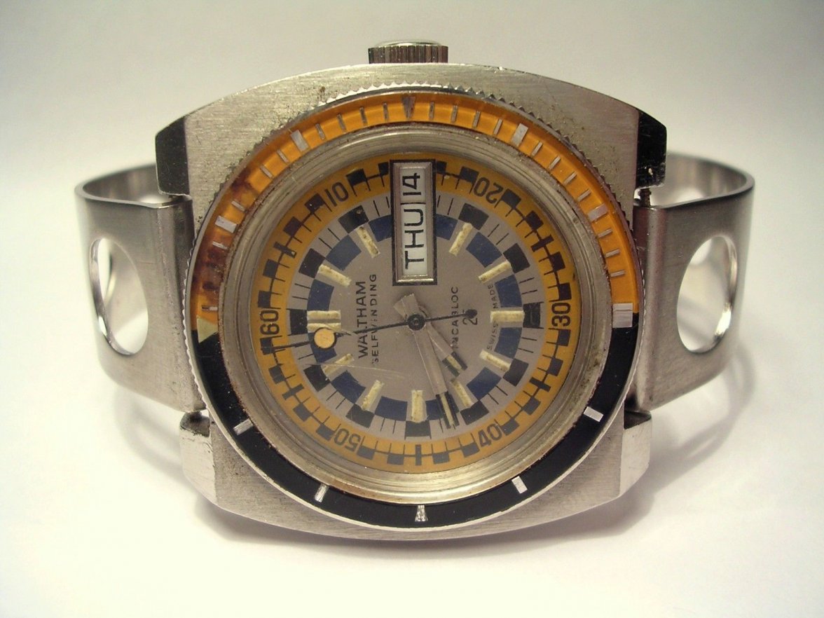 Vintage diver Waltham automatic anni 70 1.jpg Vintage diver Waltham automatic anni 70 1.jpg