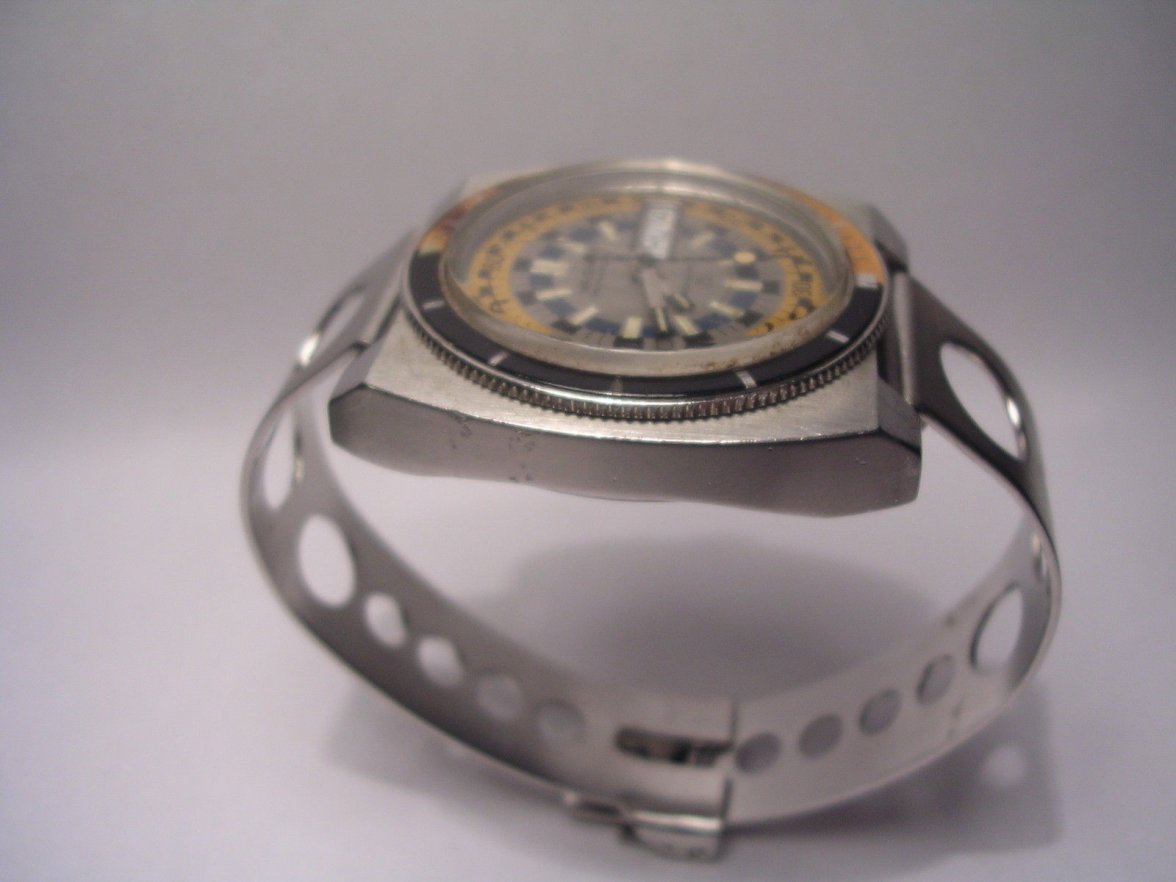 Vintage diver Waltham automatic anni 70 4.jpg Vintage diver Waltham automatic anni 70 4.jpg