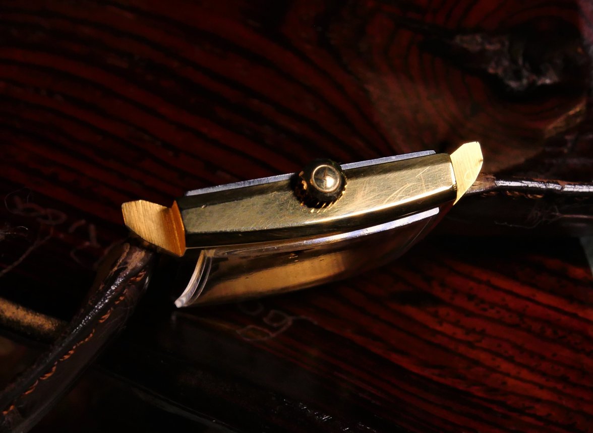 Zenith Tank.3.jpg Zenith Tank.3.jpg