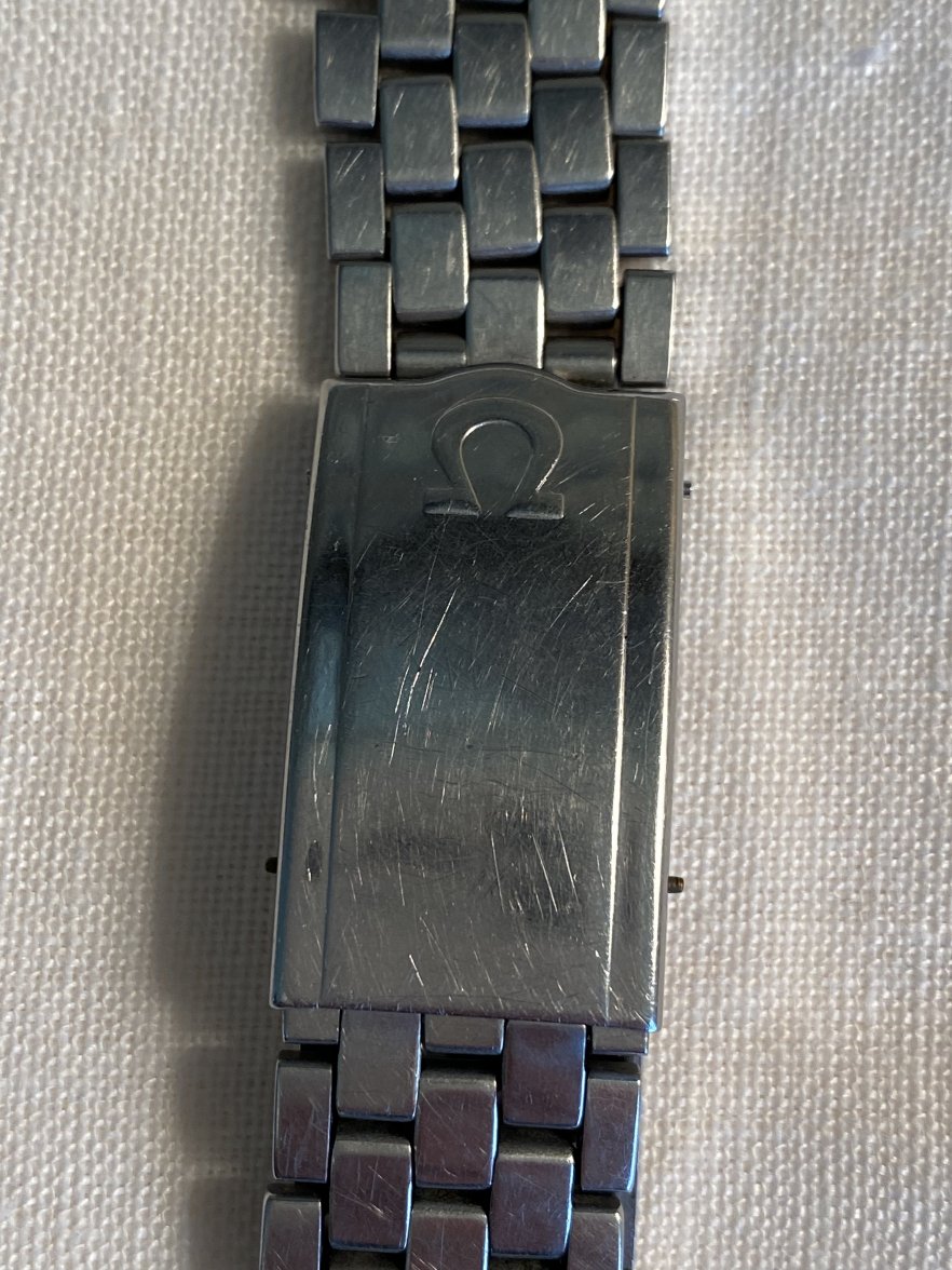 SOLD - Omega 1040 