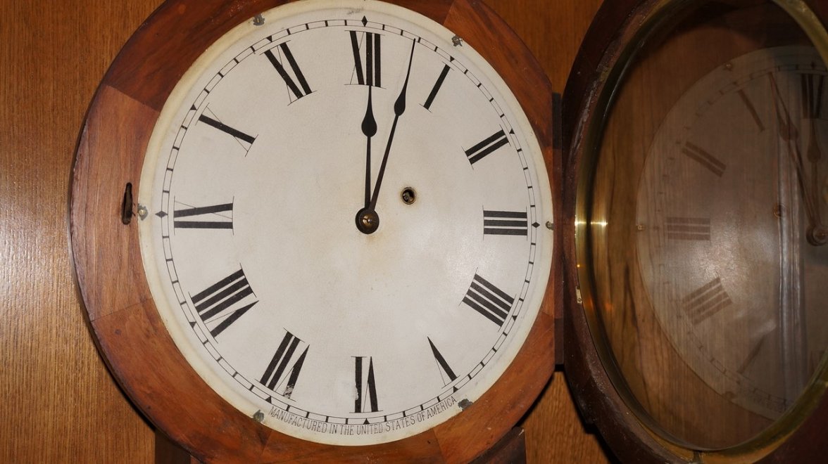 Roman numeral dial (Copy).JPG