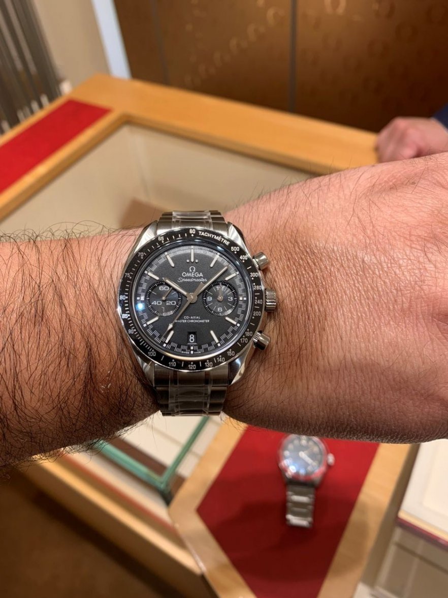 Choosing Racing 9900 vs Moonwatch 3861 Omega Forums