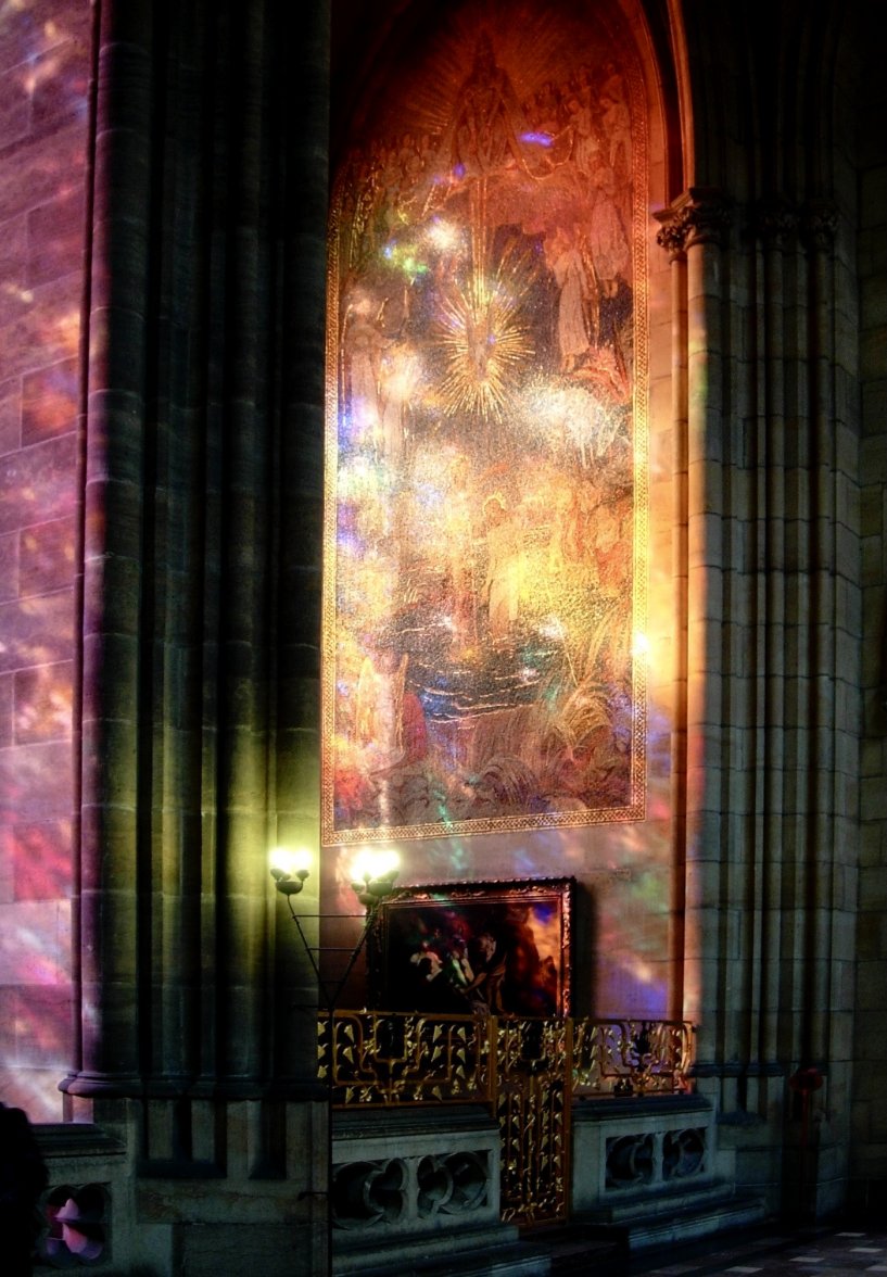 St Vitus Cathedral Prague.JPG