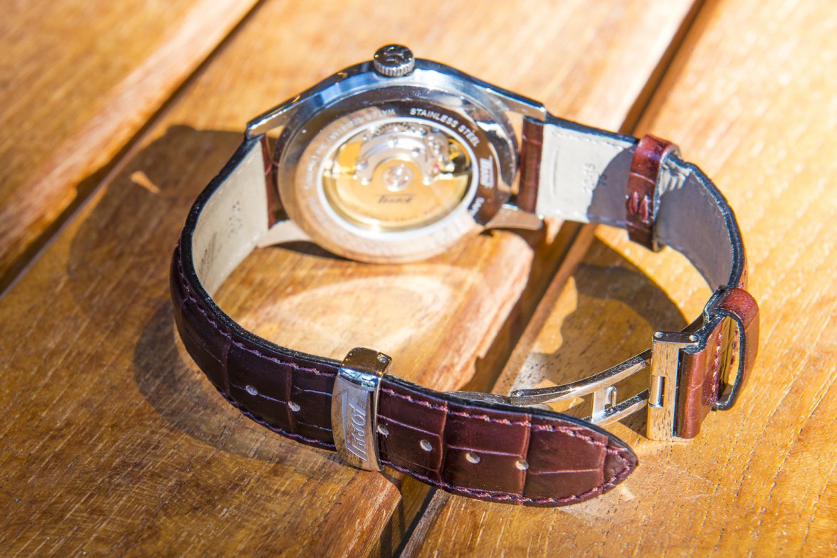 Tissot Visodate-5.jpg Tissot Visodate-5.jpg