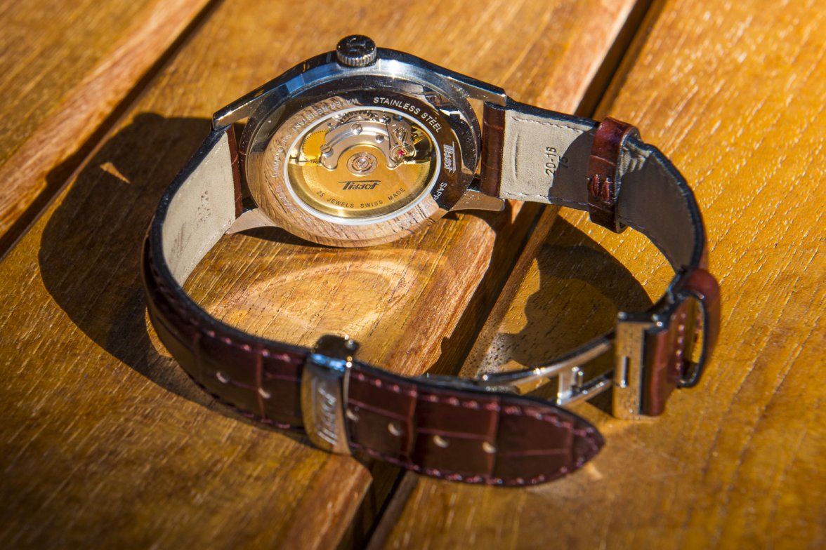 Tissot Visodate-6.jpg Tissot Visodate-6.jpg