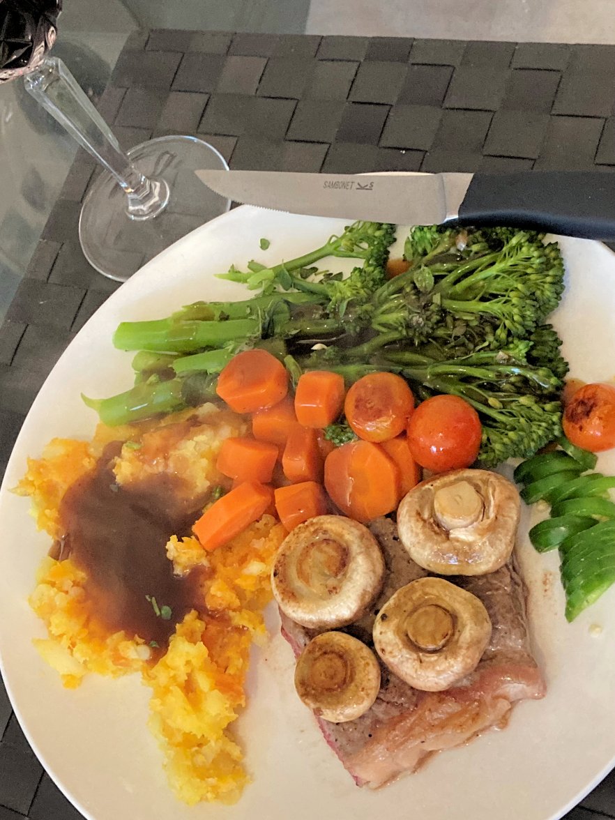 Dinner 01 - Copy.jpg