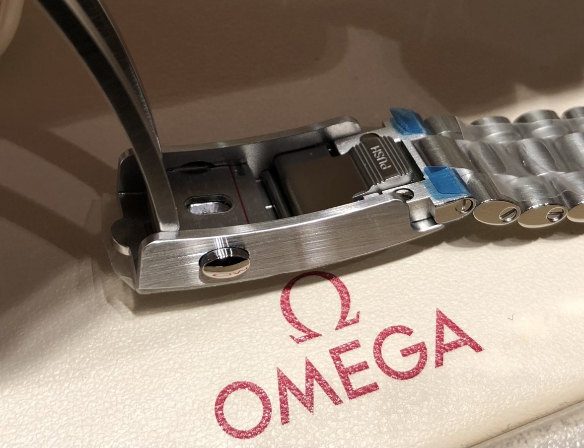 New Speedmaster Chronoscope Clasp | Omega Forums